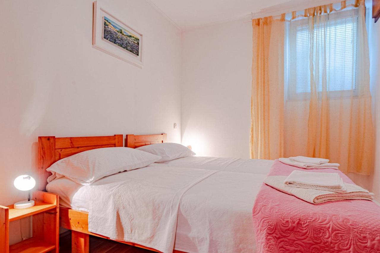 Apartment Ruzica Zrnovo Bagian luar foto