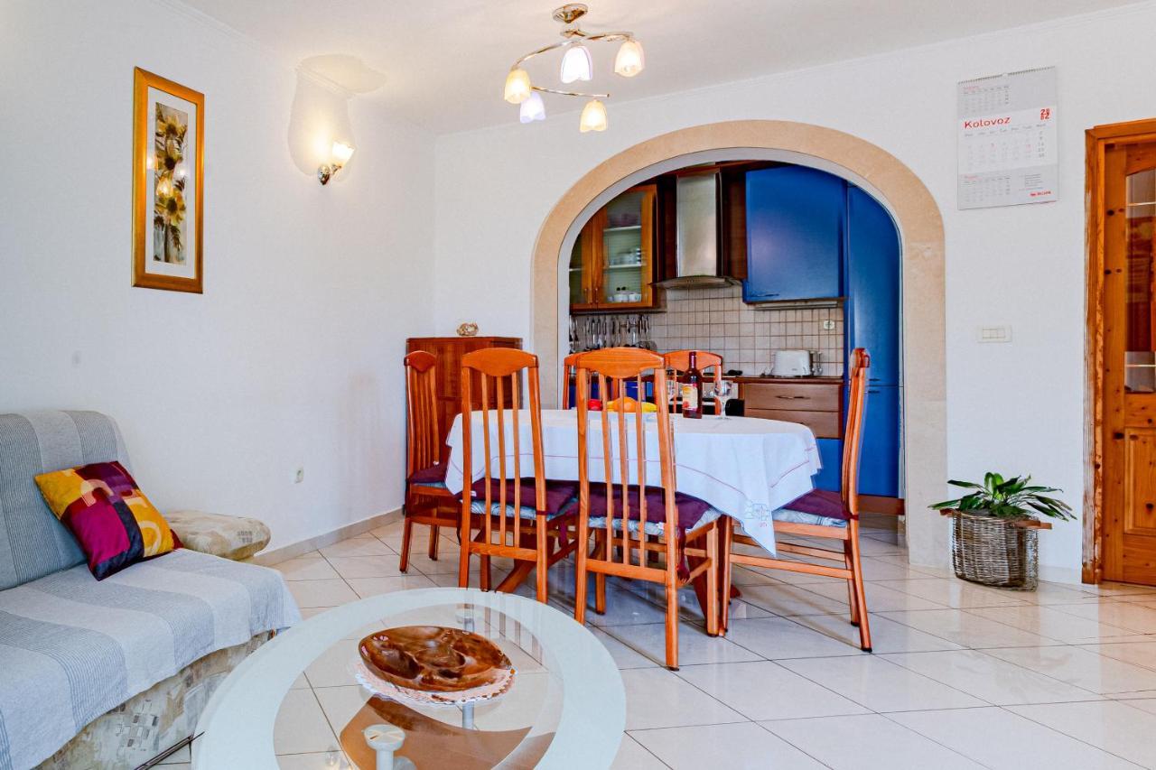 Apartment Ruzica Zrnovo Bagian luar foto
