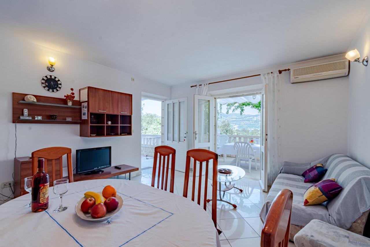 Apartment Ruzica Zrnovo Bagian luar foto