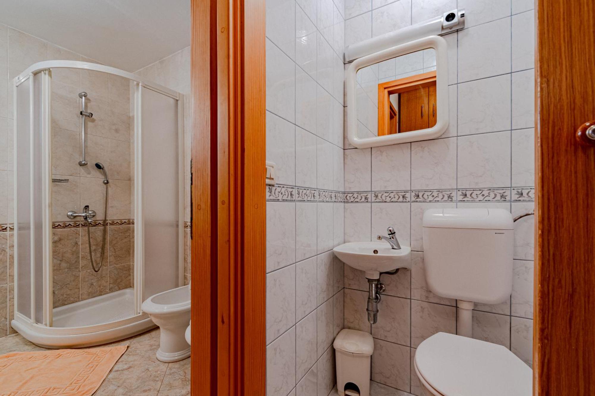 Apartment Ruzica Zrnovo Bagian luar foto